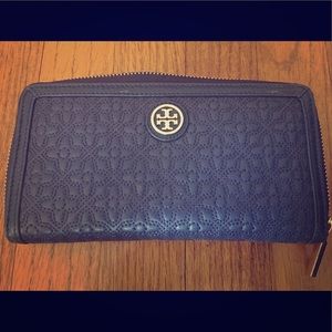 Tory Burch Bryant Zip Continental Leather Wallet