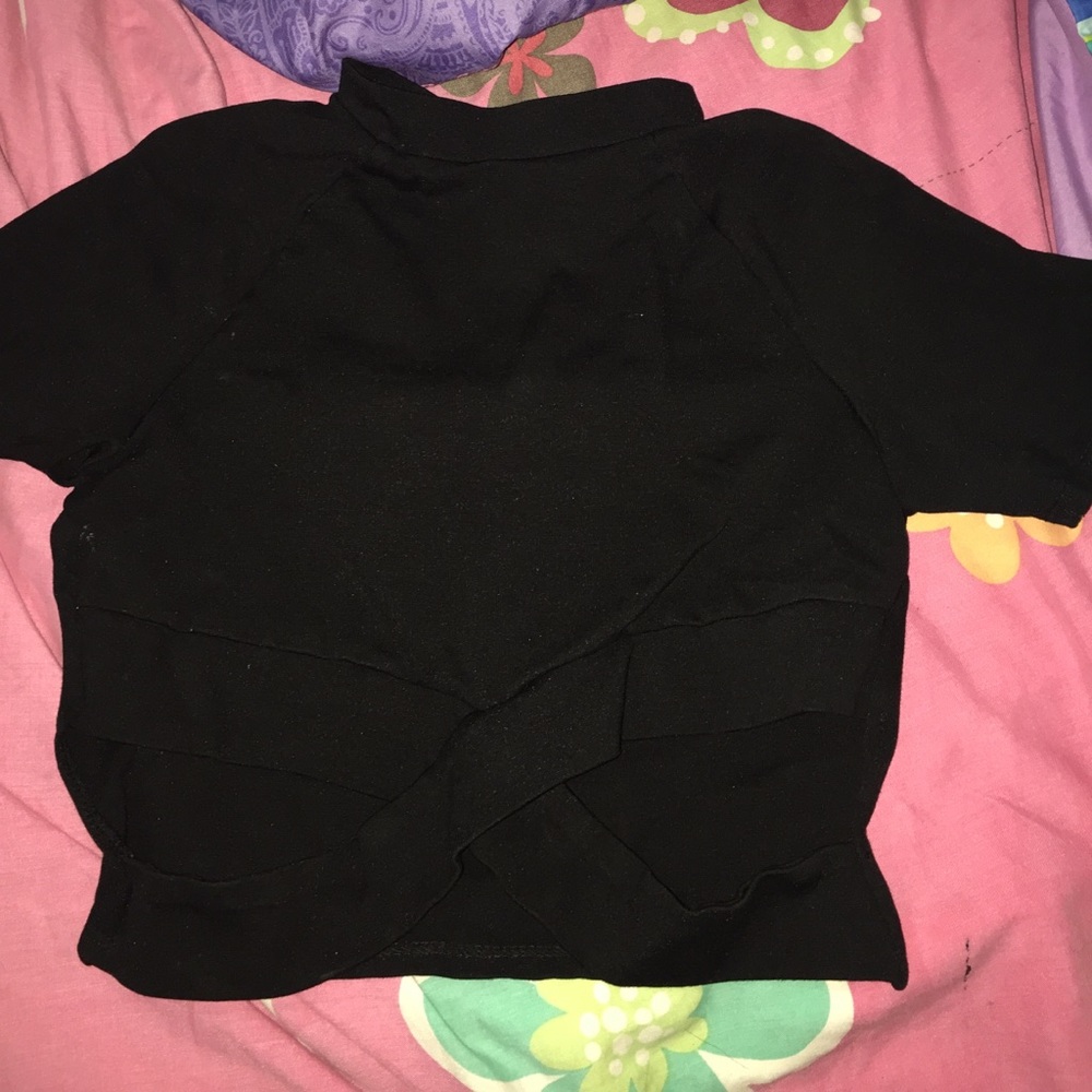 Open cross over black crop top shirt