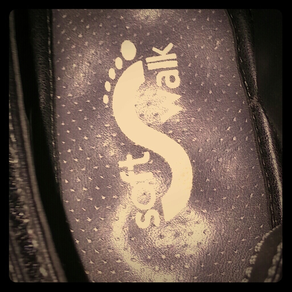 Softwalk sling-back clogs