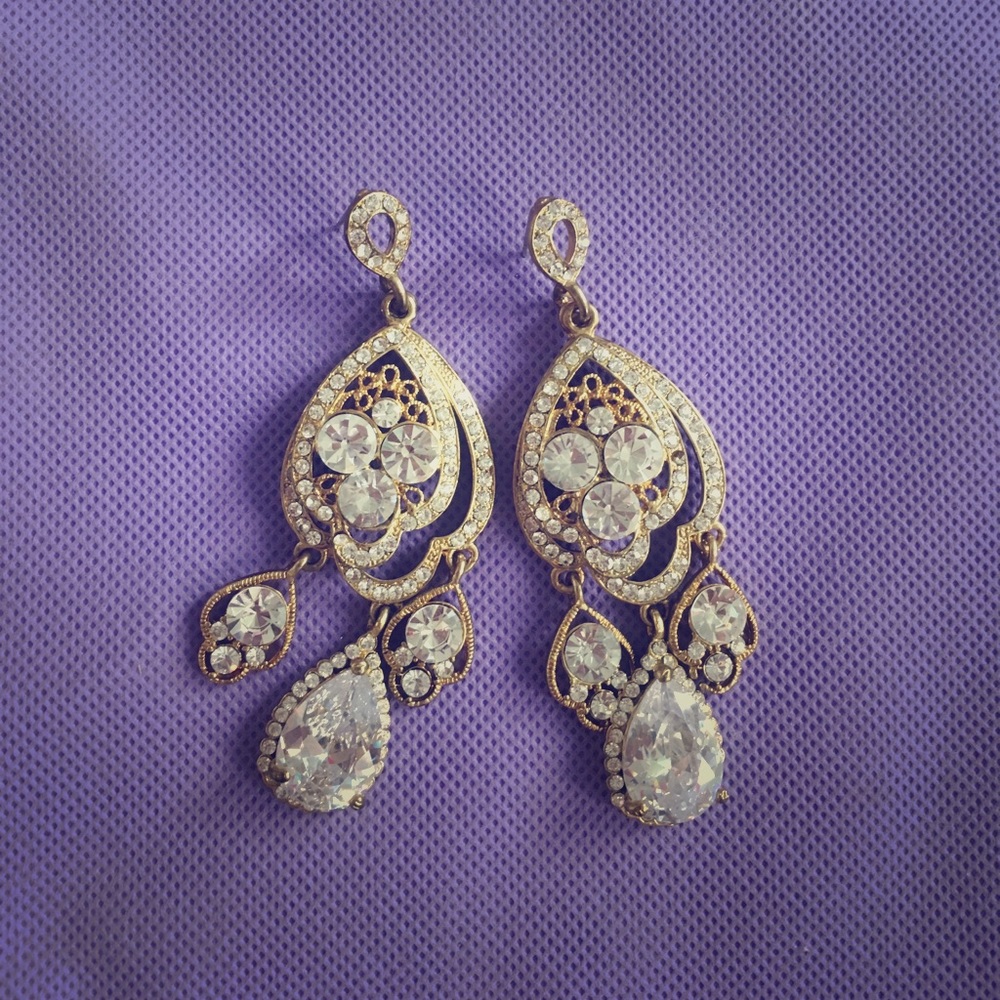 Chandelier earrings