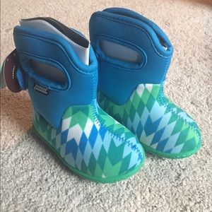 Bogs Baby boots size 4