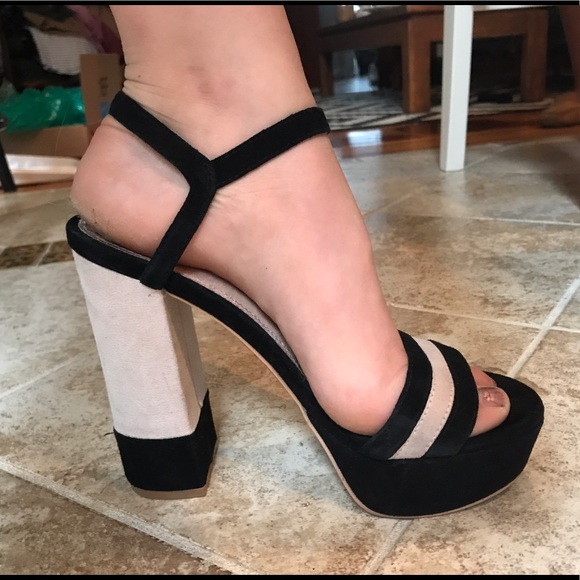 Heels - Picture 5 of 5