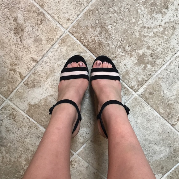 Heels - Picture 4 of 5