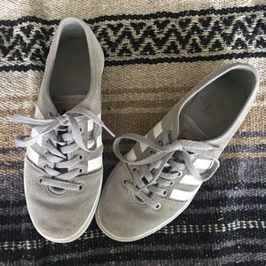 Women's Grey Adidas Tennis Shoes Size 7