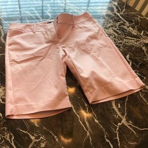 🍒Adorable Mossimo bermuda shorts in for summer!🍒