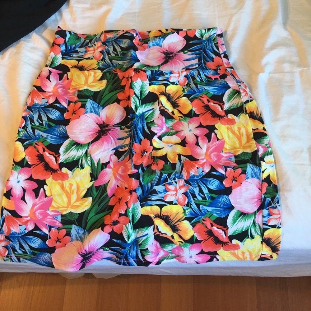 PINK mini-pencil skirt