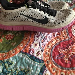 NIKE FREE RUN 3.0 WOMENS 10