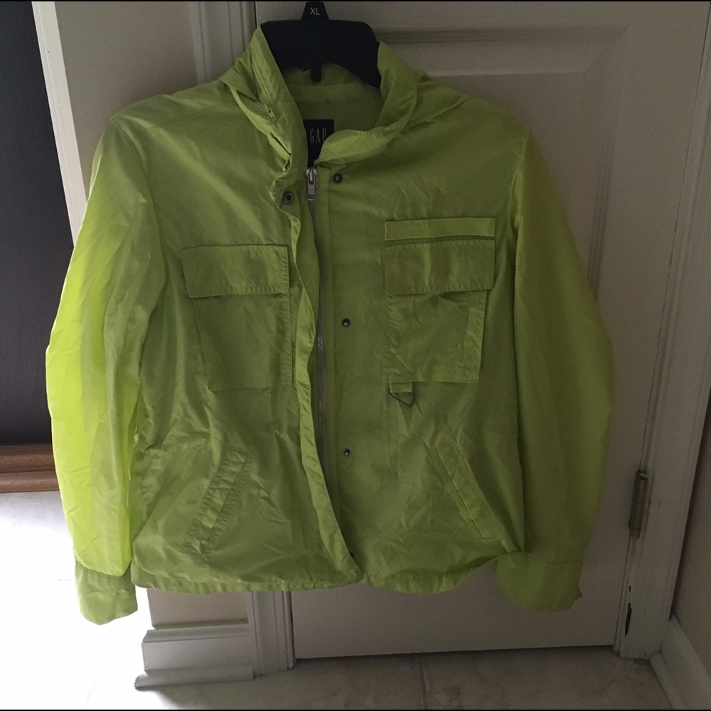 Gap windbreaker