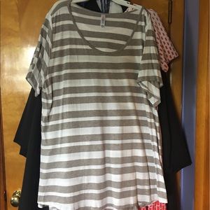 3XL Lularoe Classic T