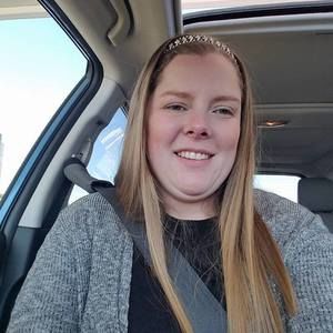 Meet your Posher, Holly