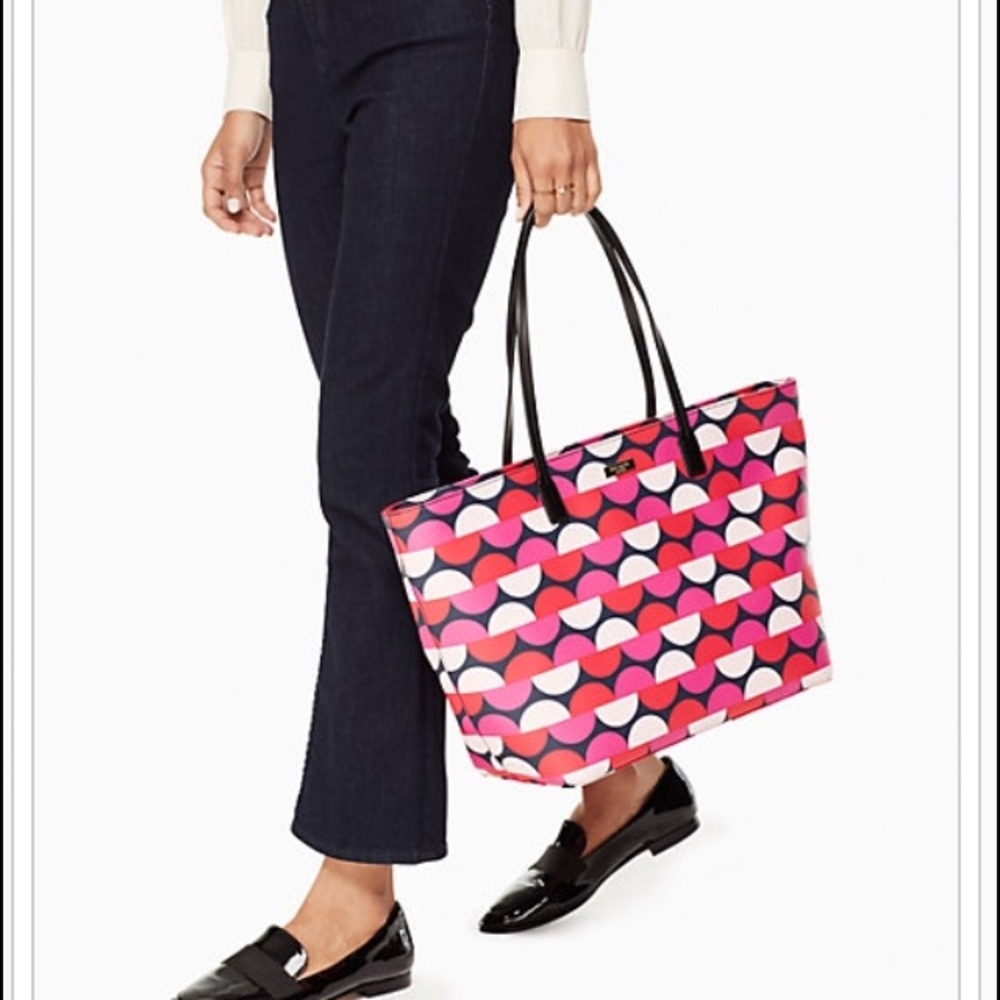 Kate Spade scalloped design Margareta tote NWT - Picture 3 of 7