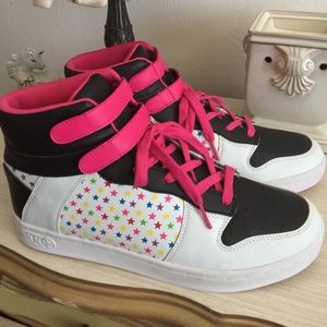 TUK hi top retro style sneakers size 10 new!