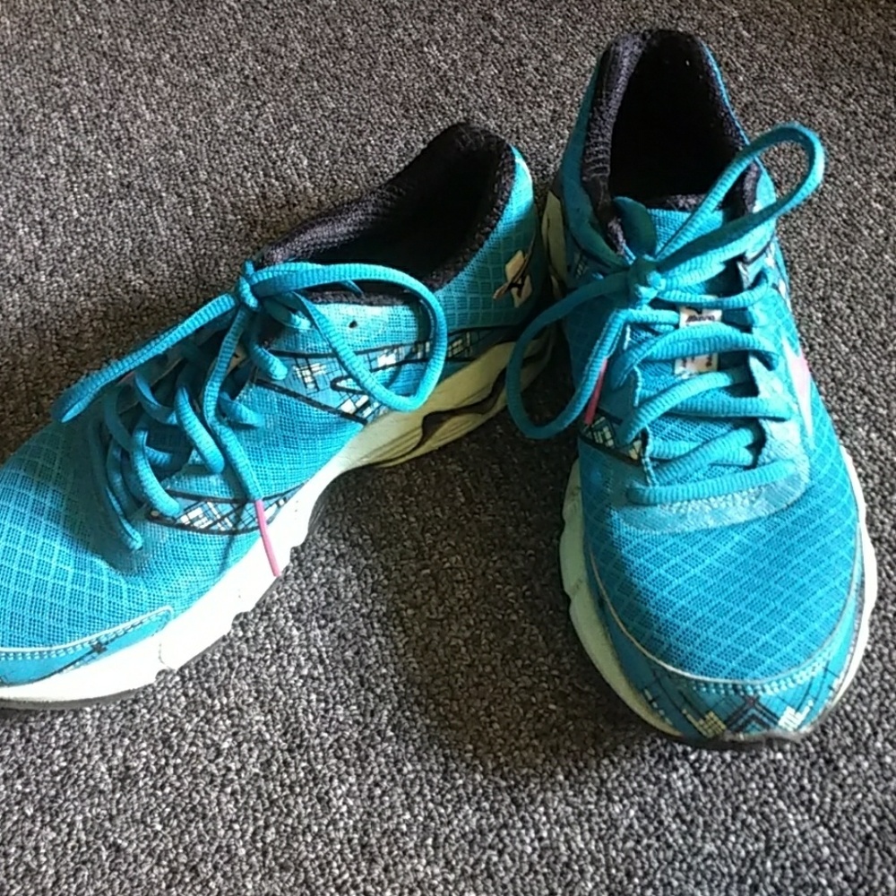 Asic running shoes