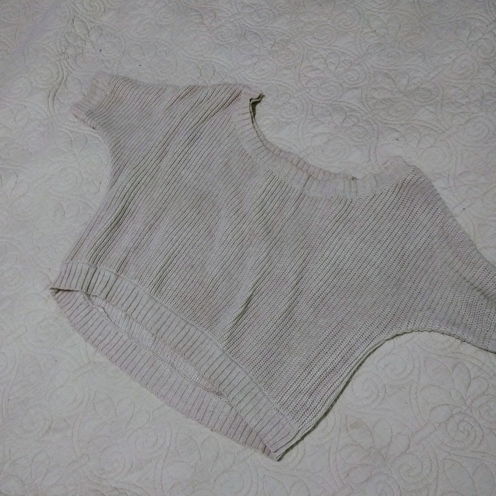 Cropped Short Sleeve Sweater - New York & Co.