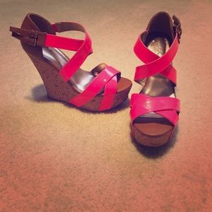 Pink qupid cork wedges