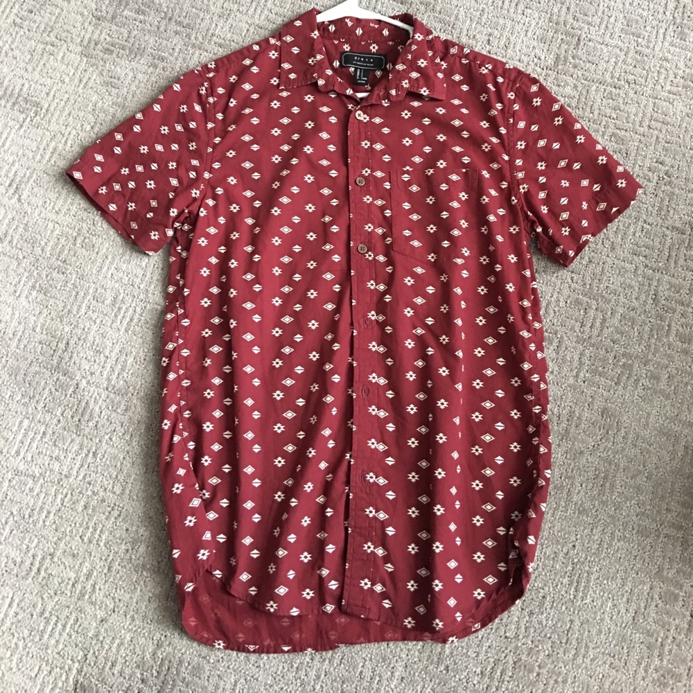 Red 21 Men Button up Shirt Size Small. Like new!!