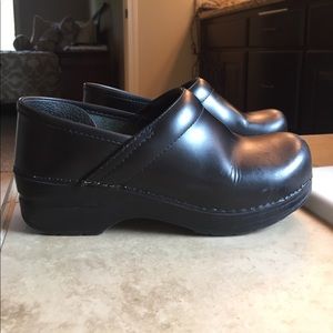 Black Danskos size 36