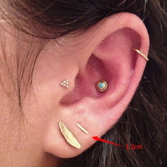 925 Sterling silver Minimal stick earring stud - Picture 3 of 4