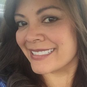 Meet your Posher, Elaine