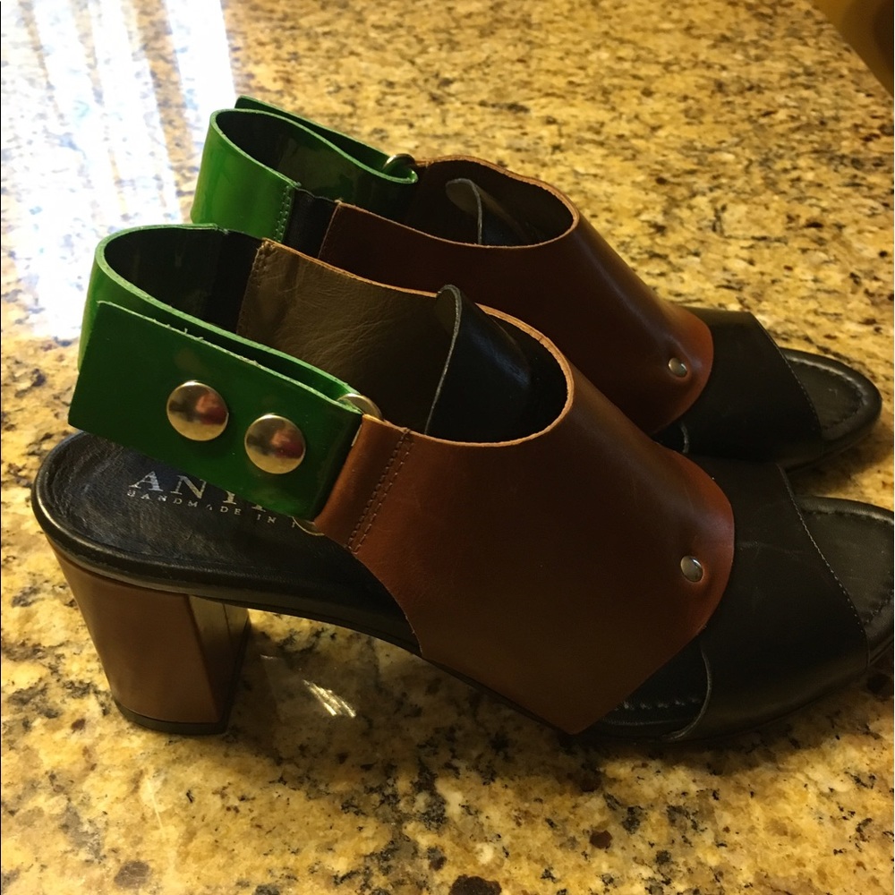 Brand New Anyi Lu 'Athena' Sandal For Women .