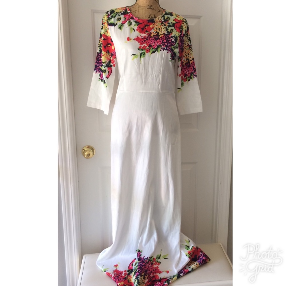 🎉HP🎉 Long Silky Floral Dress