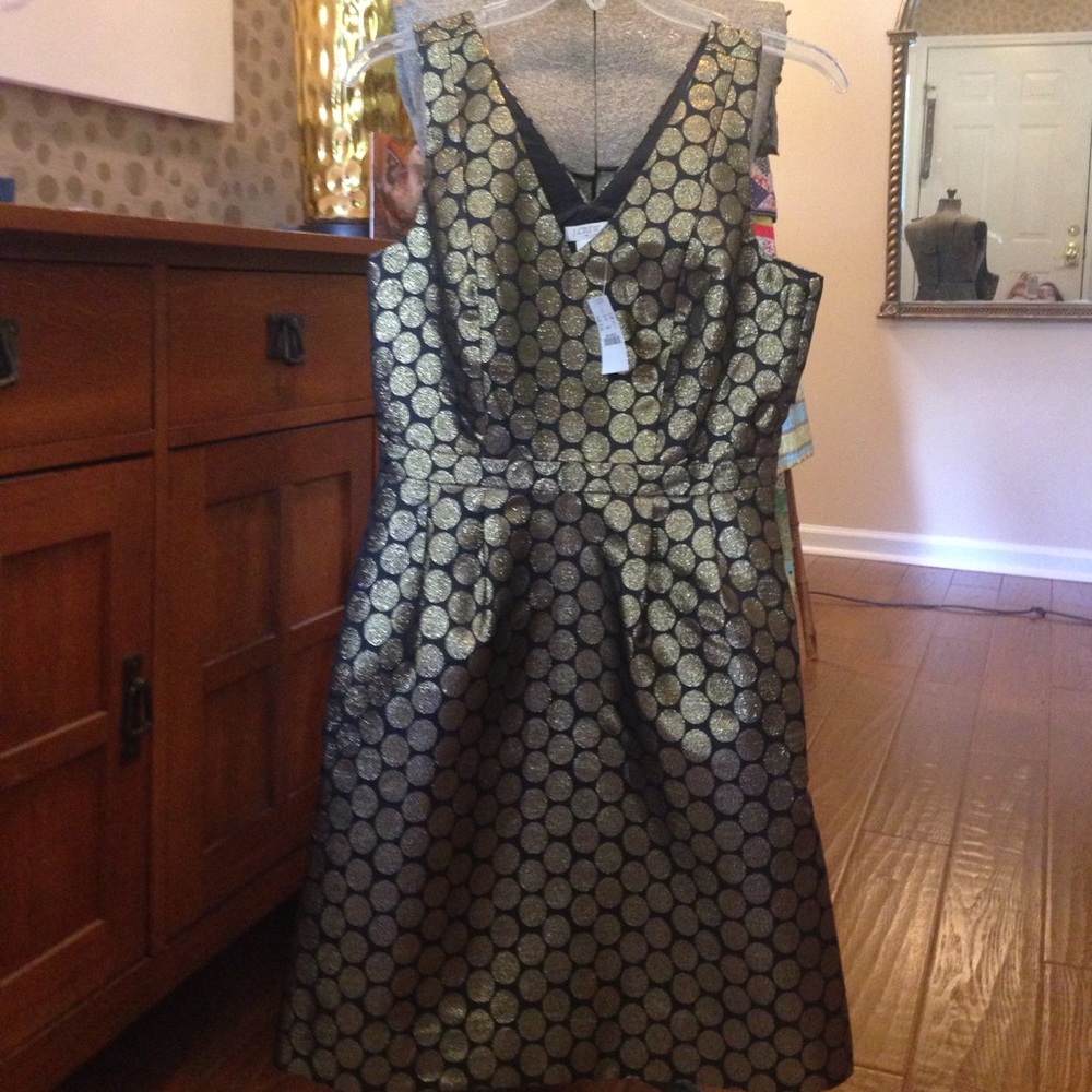 JCrew sleeveless black and gold. Never worn. Sz2