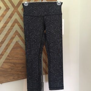 Lululemon Wunder Under Crop III Sz 4 NWT