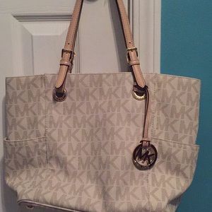 Michael kors handbag