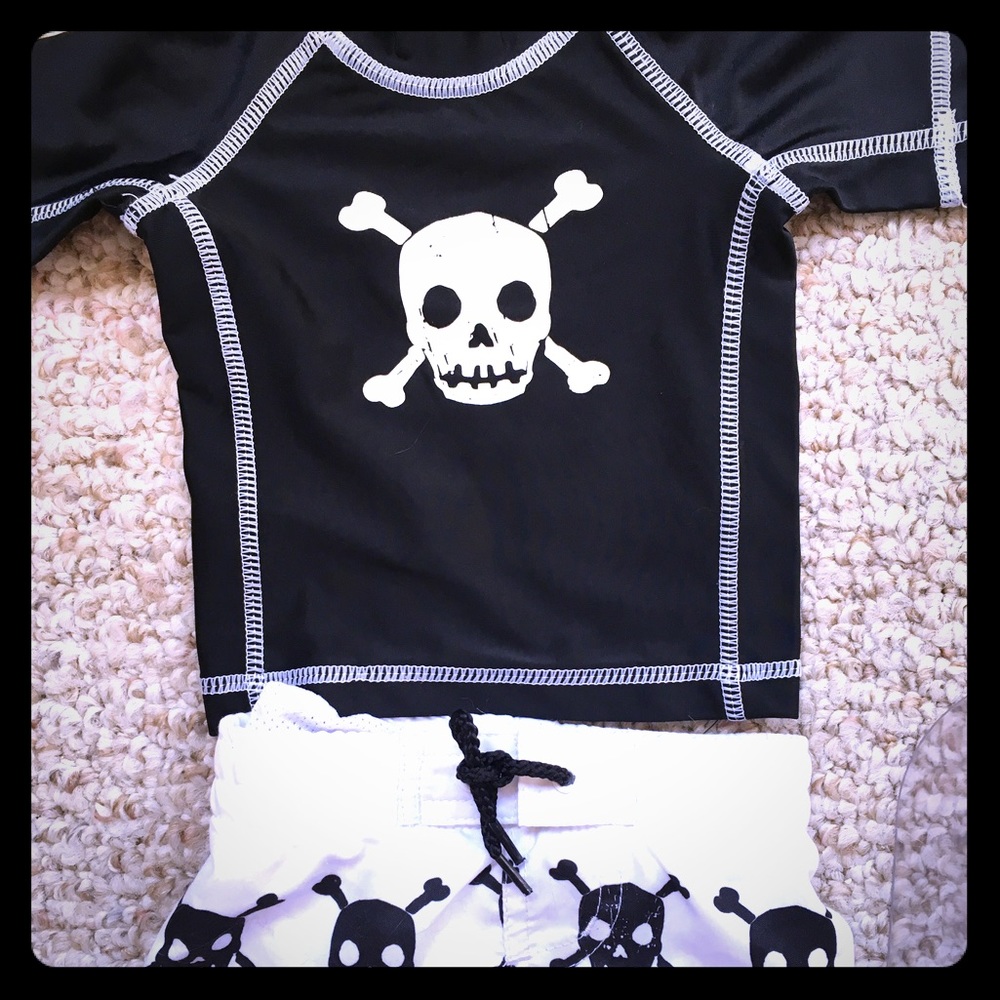 NWOT - babies r Us -newborn boy swim set