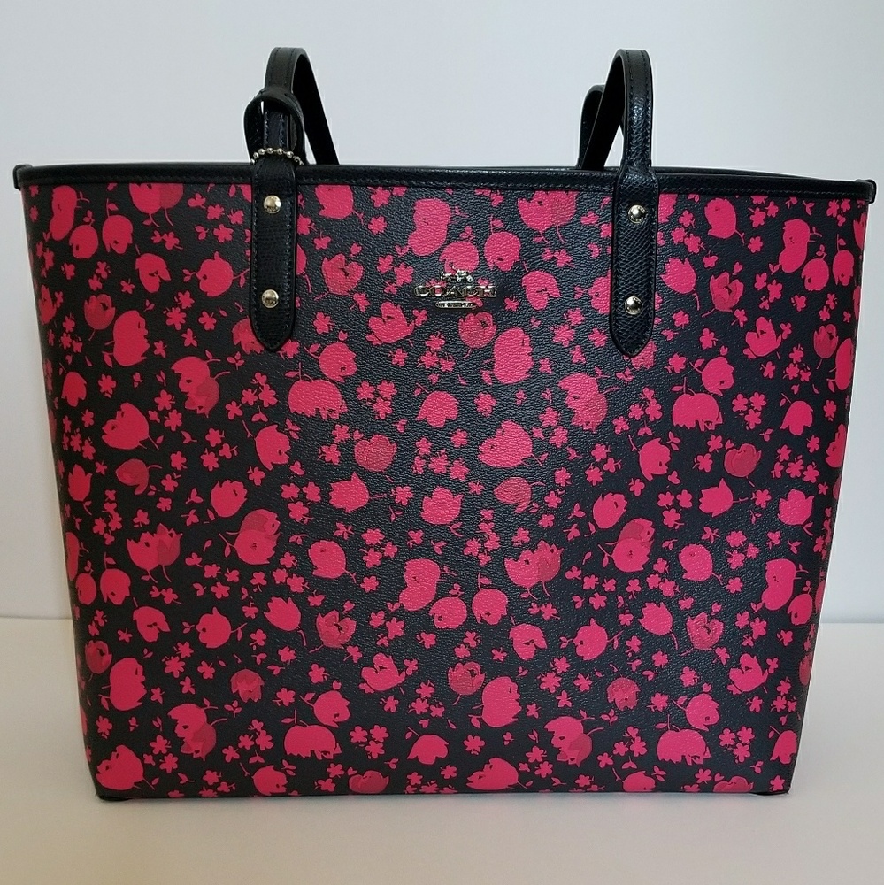 🆕️ Coach reversible  tote