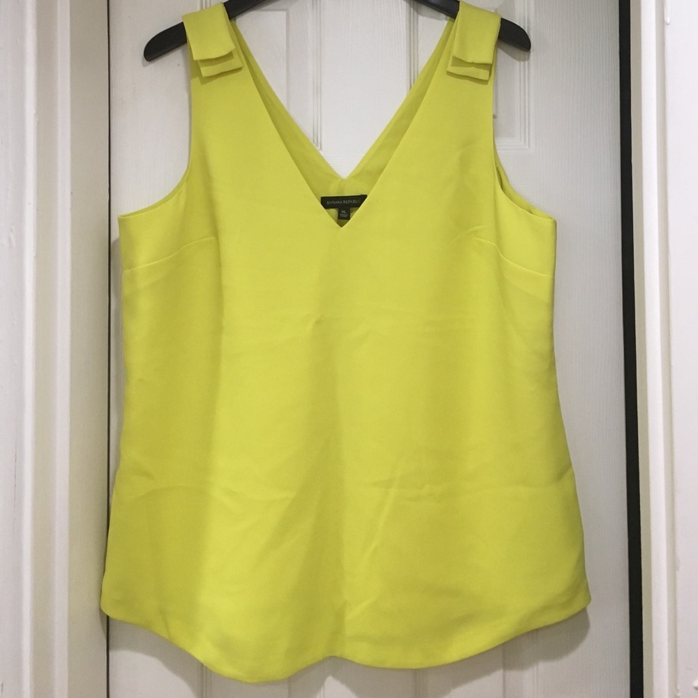 Banana Republic Sleeveless Blouse Never Worn