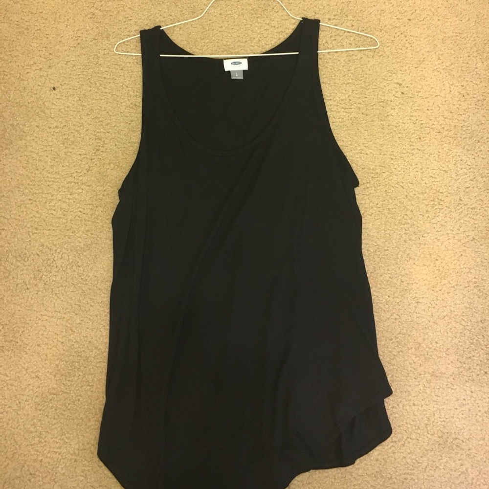 Black scoop neck tank