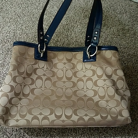 Authentic Coach bag - Picture 2 of 4