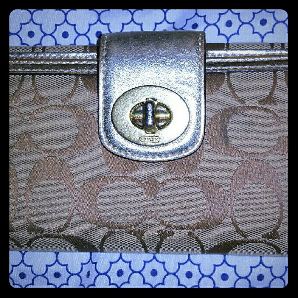 Authentic Coach wallet