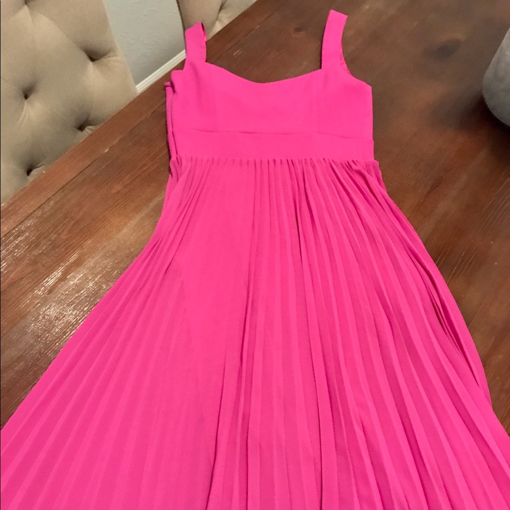 🆕Gorgeous Shelli Segal pink flow gown