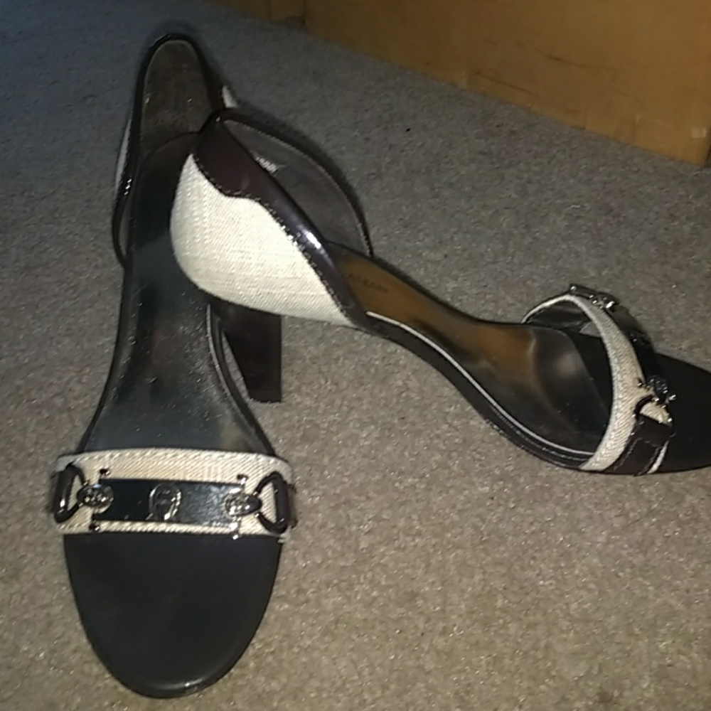 Etienne Aigner Heels