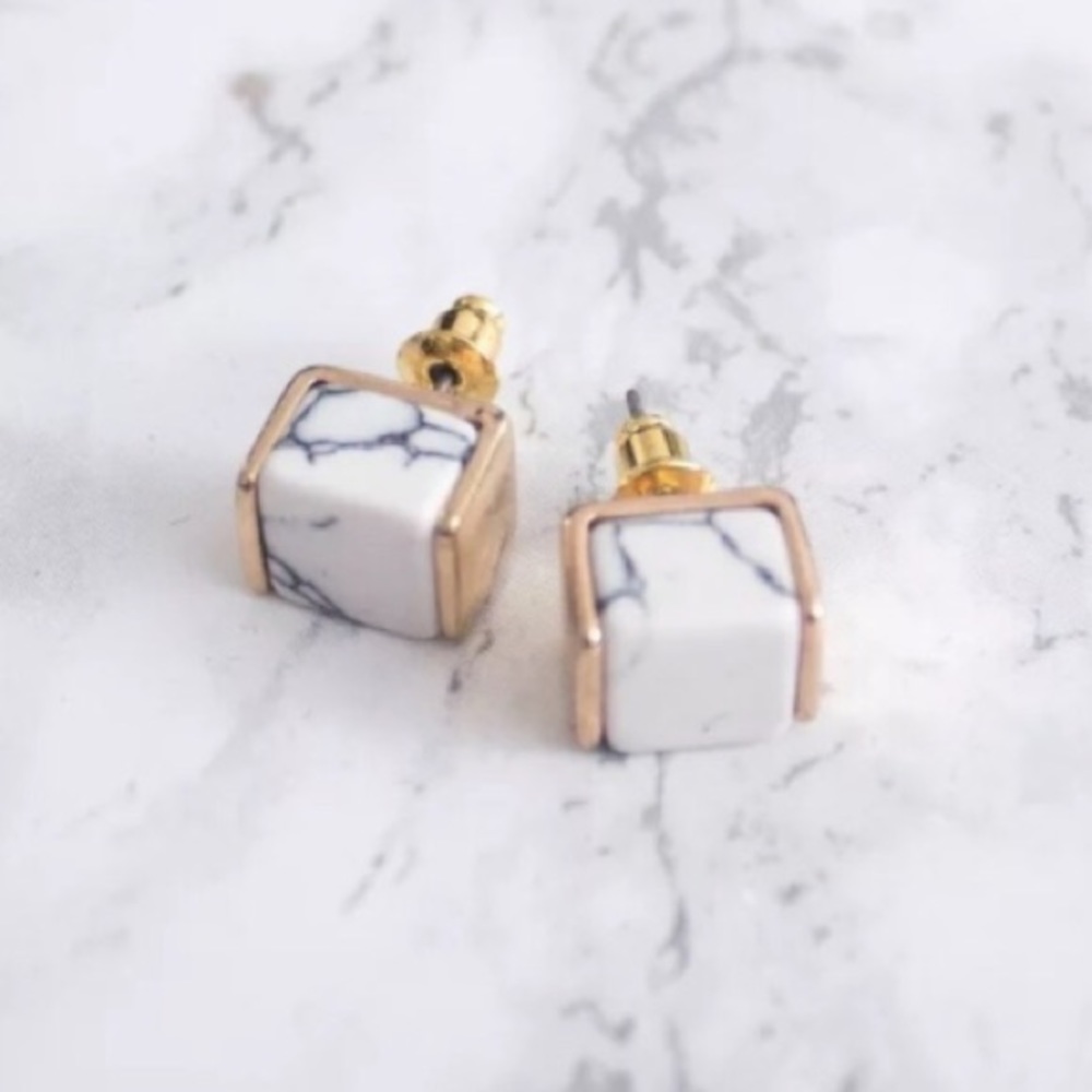 Lily + Arrow Gold Marble Studs - Picture 2 of 4