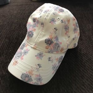 AE floral hat ⭐️FINAL PRICE⭐️