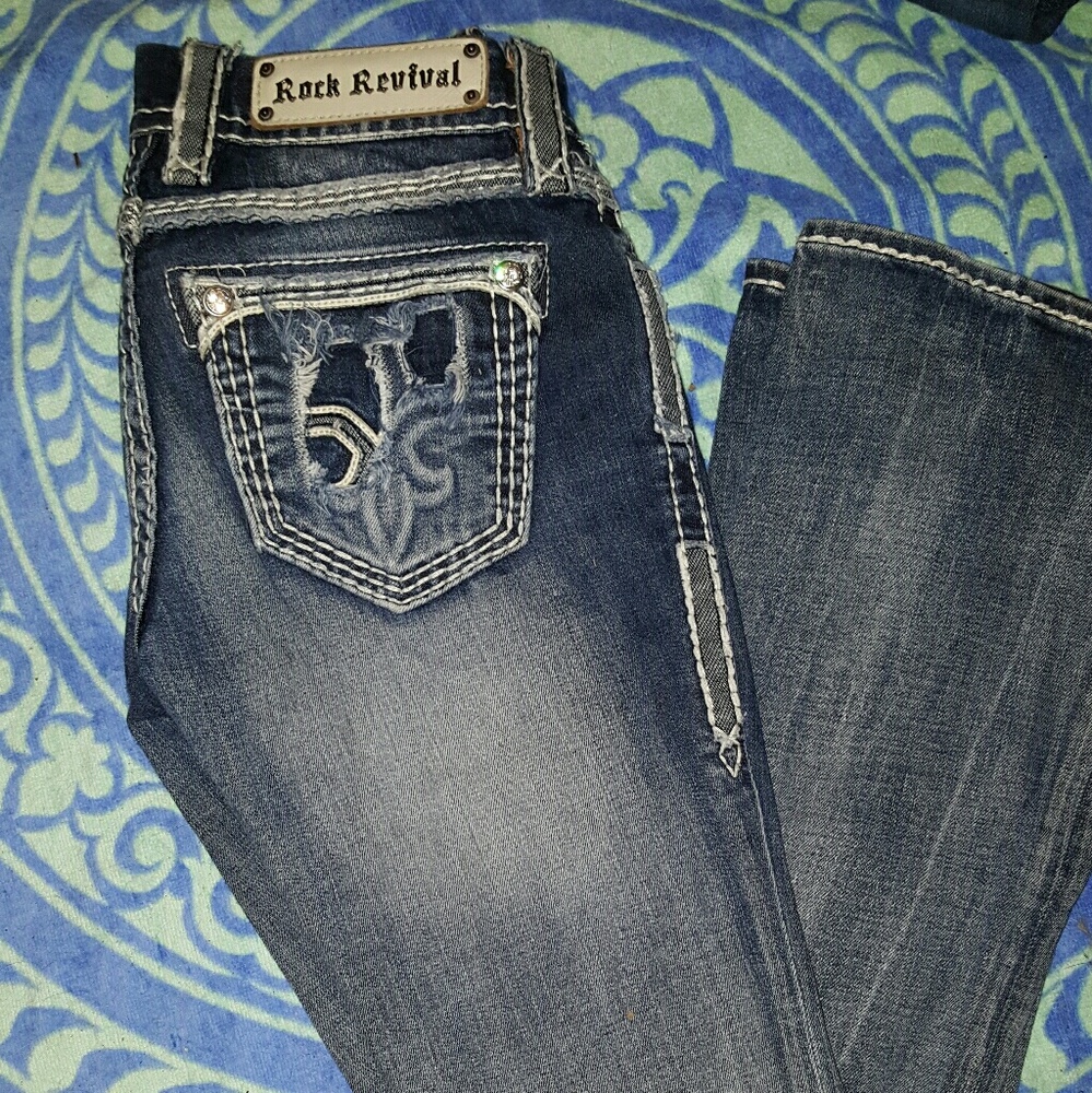 Size 25 Medium wash Rock Revival jeans