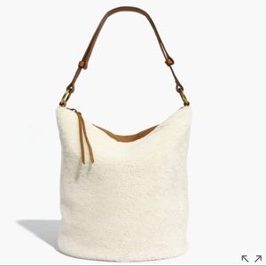 Madewell lisbon o-ring bucket bag in shearling