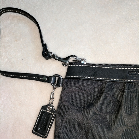 Coach fabric wristlet - Picture 2 of 3