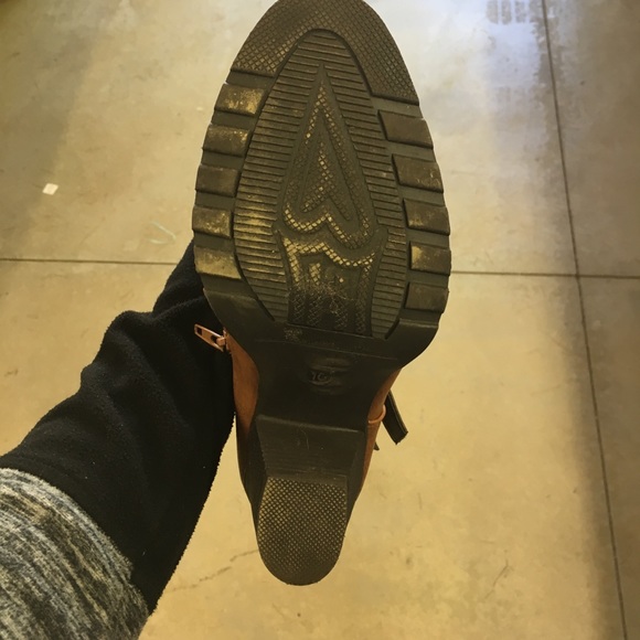 Calf high, faux leather boots - Picture 2 of 3