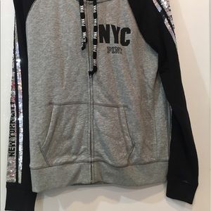 VS PINK- NYC small zip up