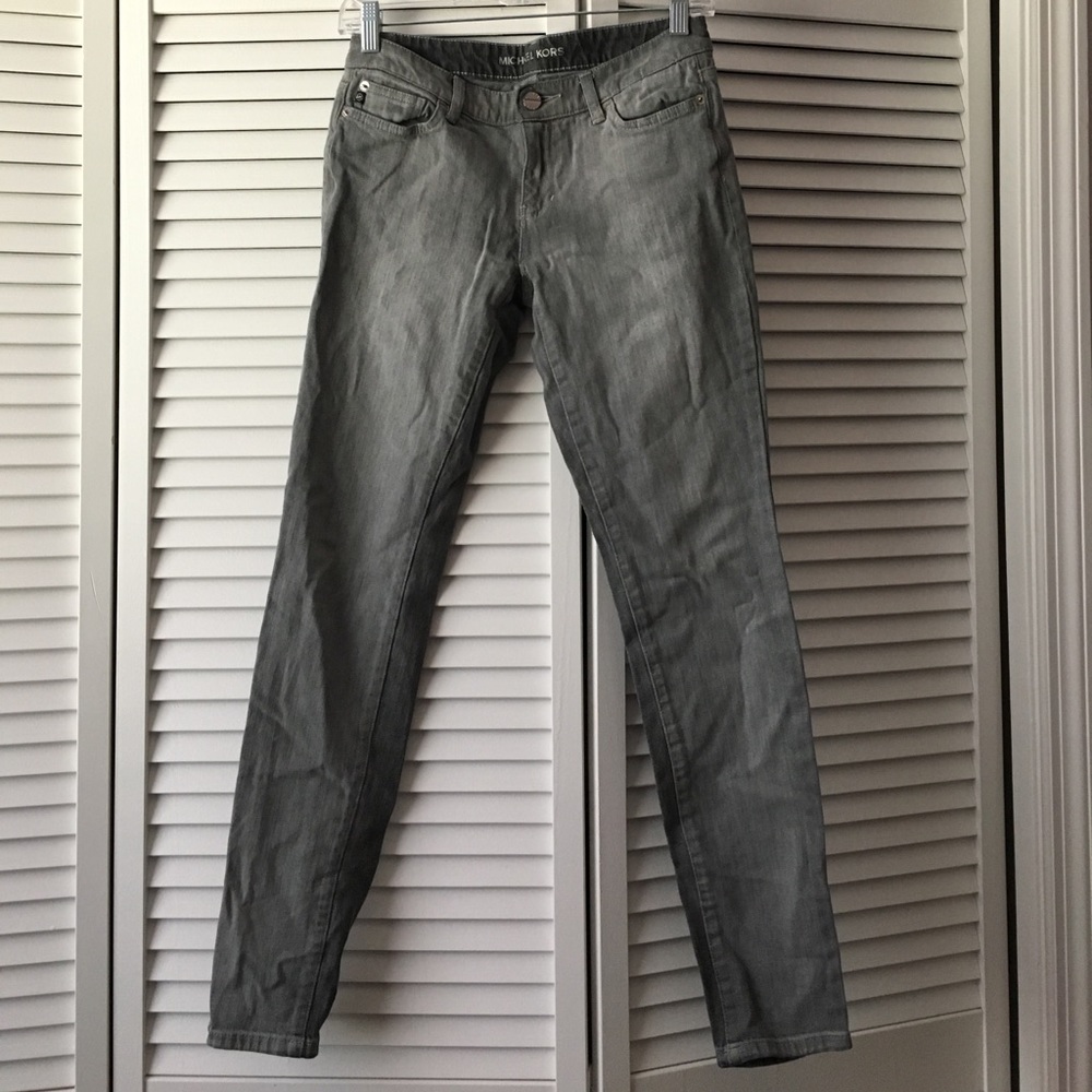 Gray Michael KORS skinny jeans!