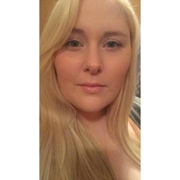 Meet your Posher, Ellen - Picture 1 of 1