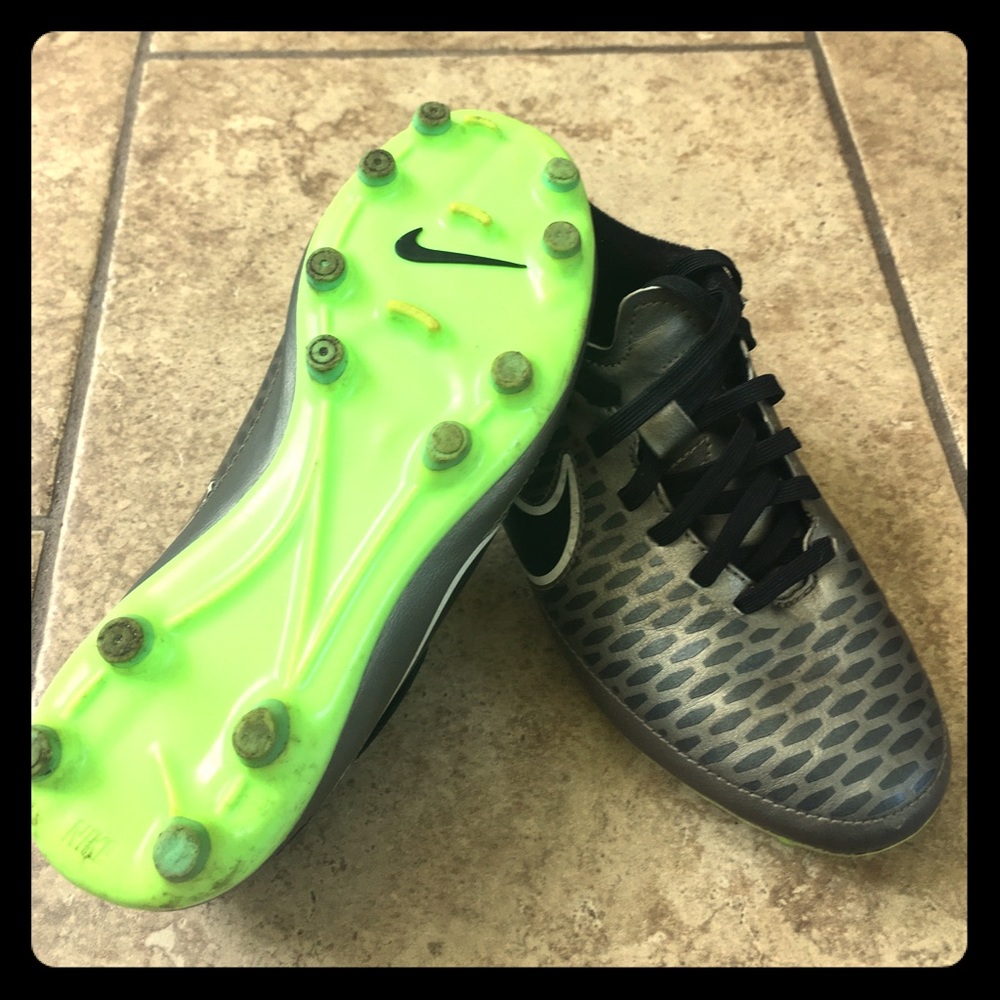 Nike kids soccer shoes