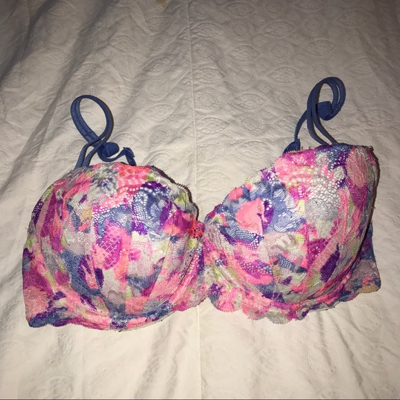 Victoria's Secret PINK Push Up Bra/Pigeneonnant - Picture 5 of 7