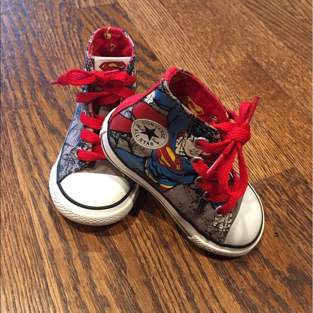 Converse All Star Sz 5 toddler shoes