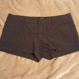 Juniors/womens Vans shorts!
