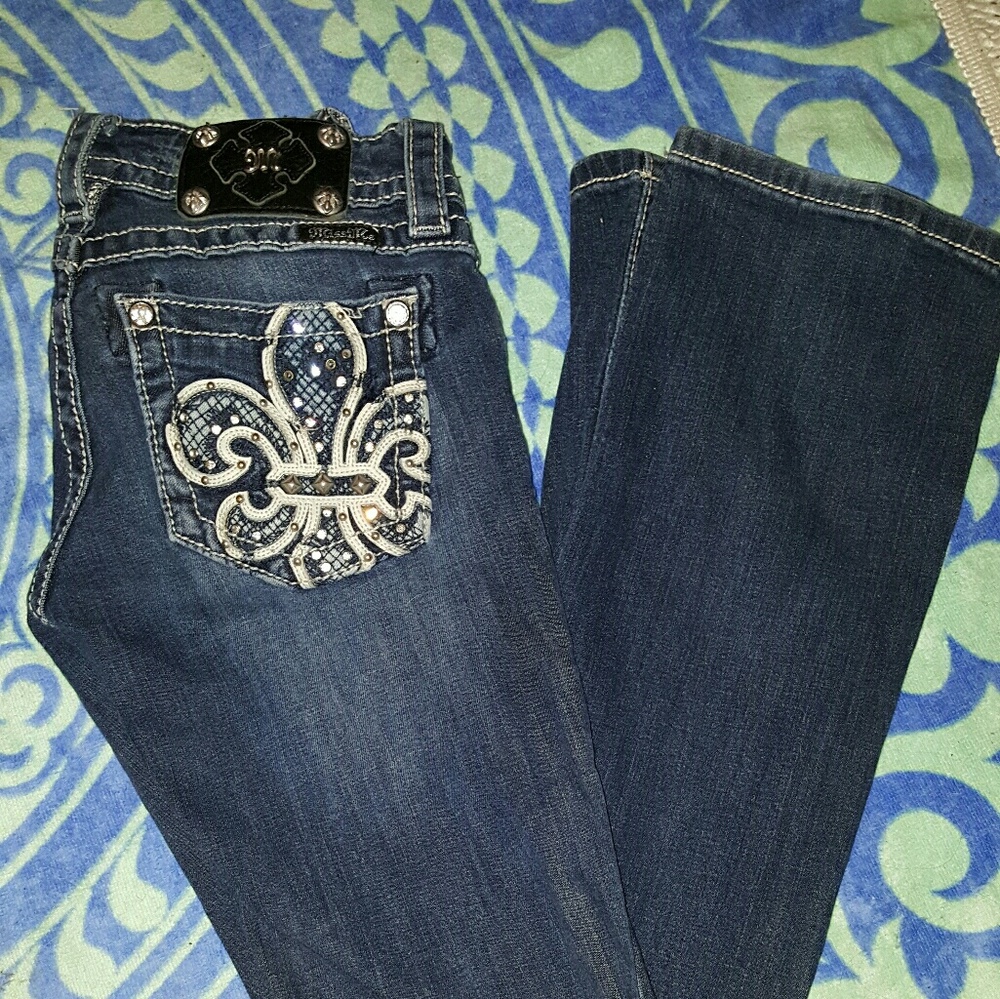 Dark wash miss me jeans
